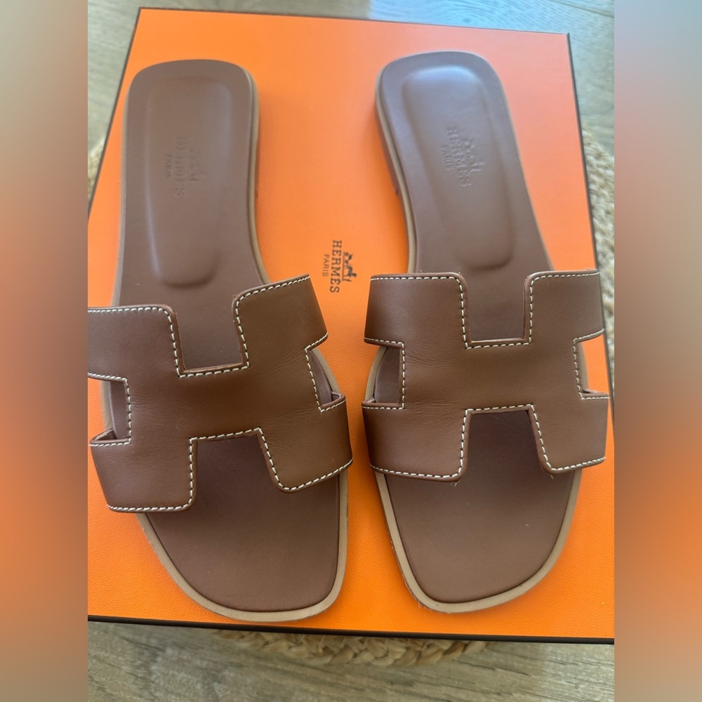 Hermès Oran Brown Leather Sandals